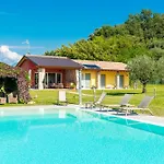 Azienda Agricola Rovertondo * コステロマーノ