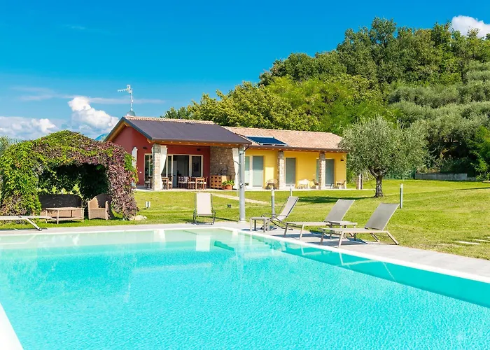 Azienda Agricola Rovertondo * Costermano