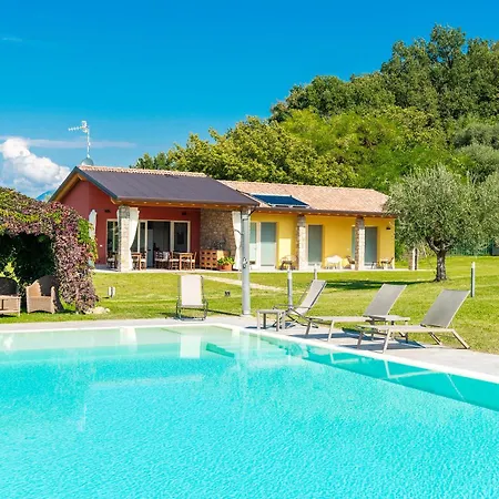Azienda Agricola Rovertondo * Costermano
