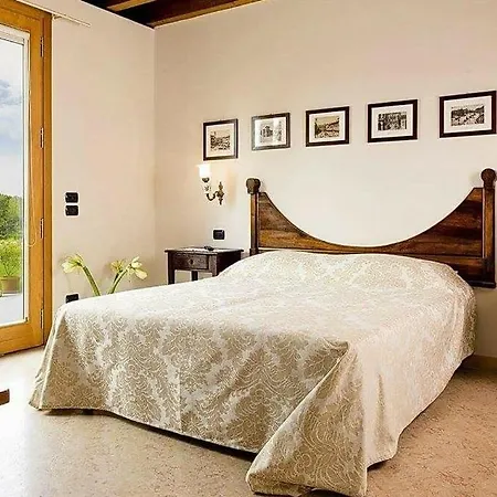 Azienda Agricola Rovertondo 科斯特曼诺